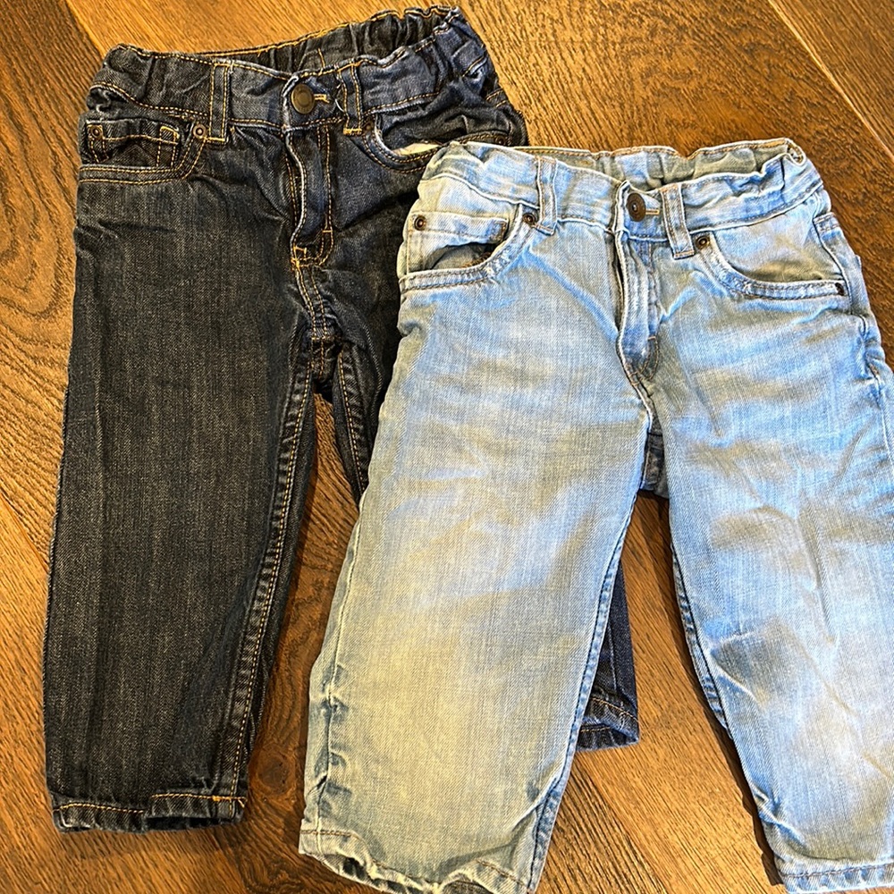 🎈🎈12-18 mo. 2 SUPER SOFT JEANS